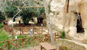 Gite sorprendenti-Grotte di Zungri-area picnic-giochi